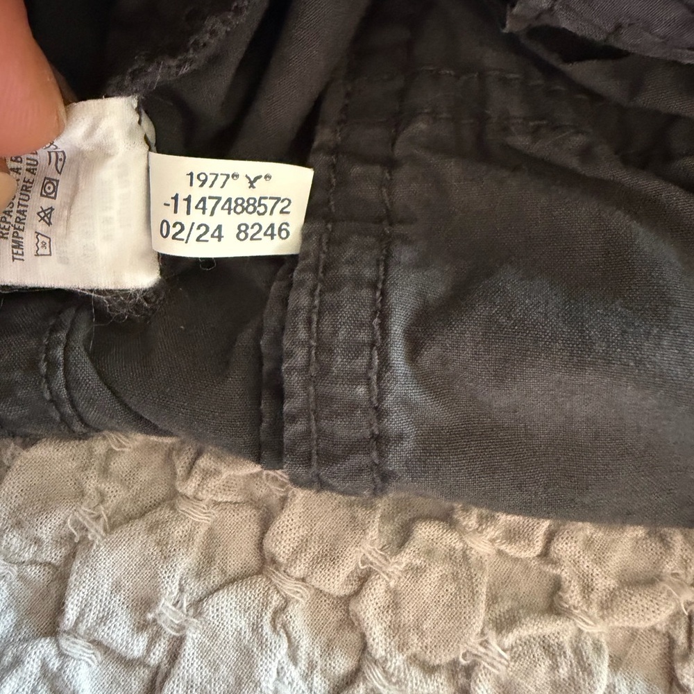 New Aerie Dark Gray Cargo Pants for Women XS - Picture 14 of 14